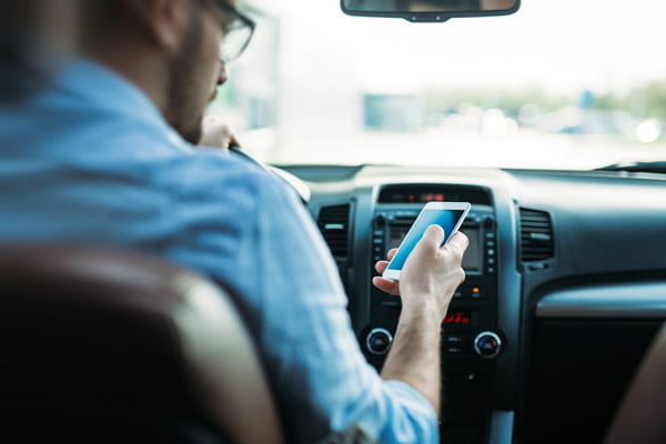 How to Avoid Distracted Driving