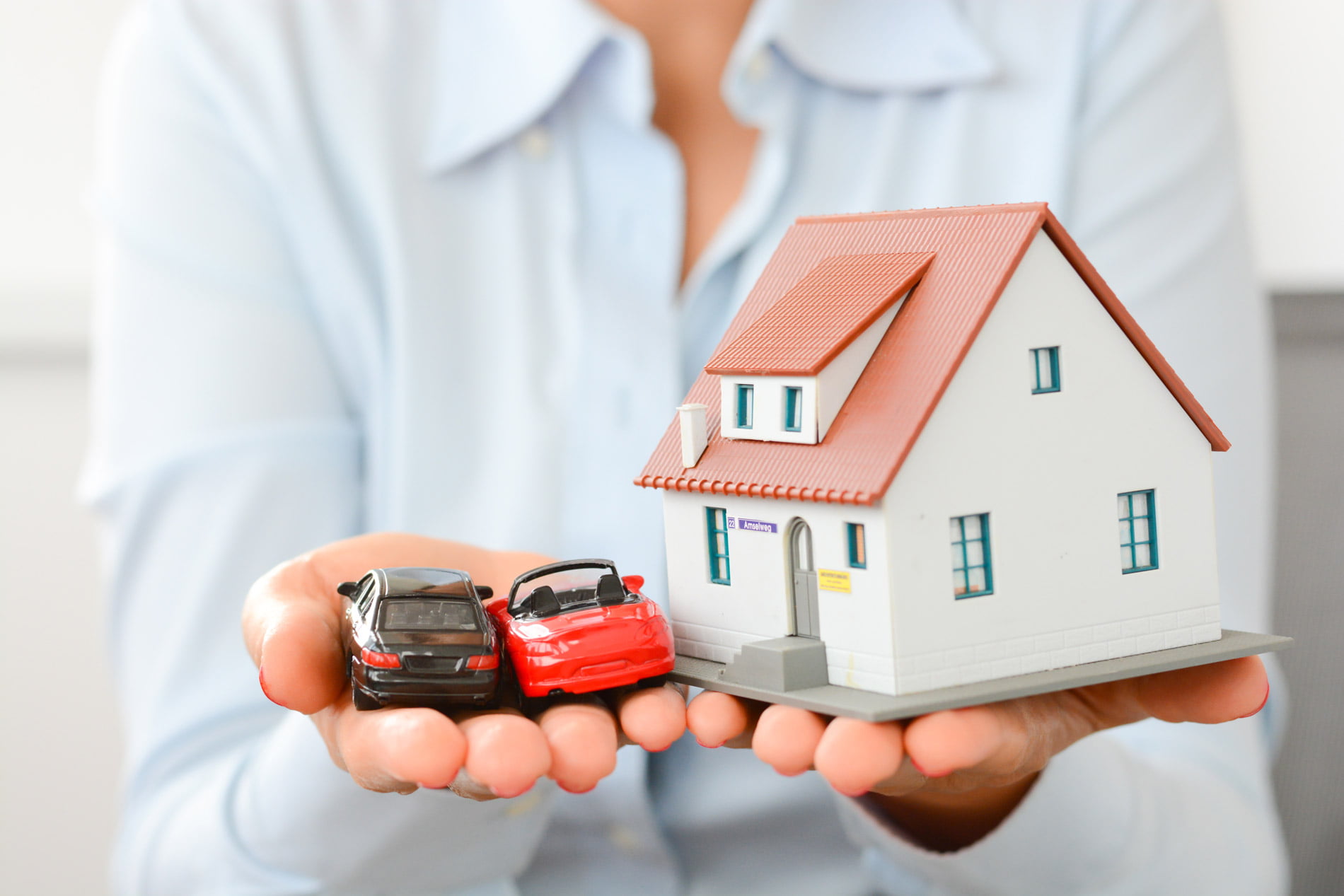 Unraveling the Facts and Myths of Bundling Home and Auto Insurance